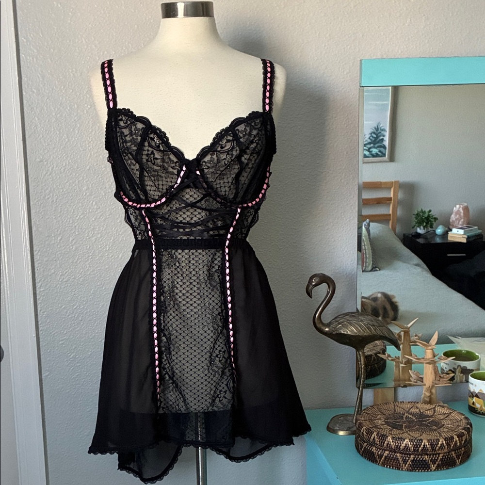New torrid Black Sheer Lace French Maid Costume Chemise Lingerie Pink Trim Sz 1